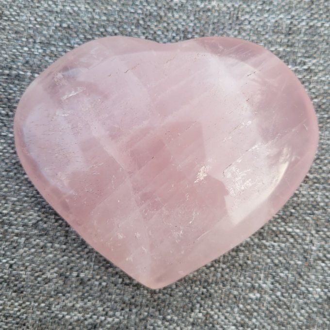 Coeur en Quartz Rose 90mm (cliquez sur la photo pour le découvrir en vidéo)