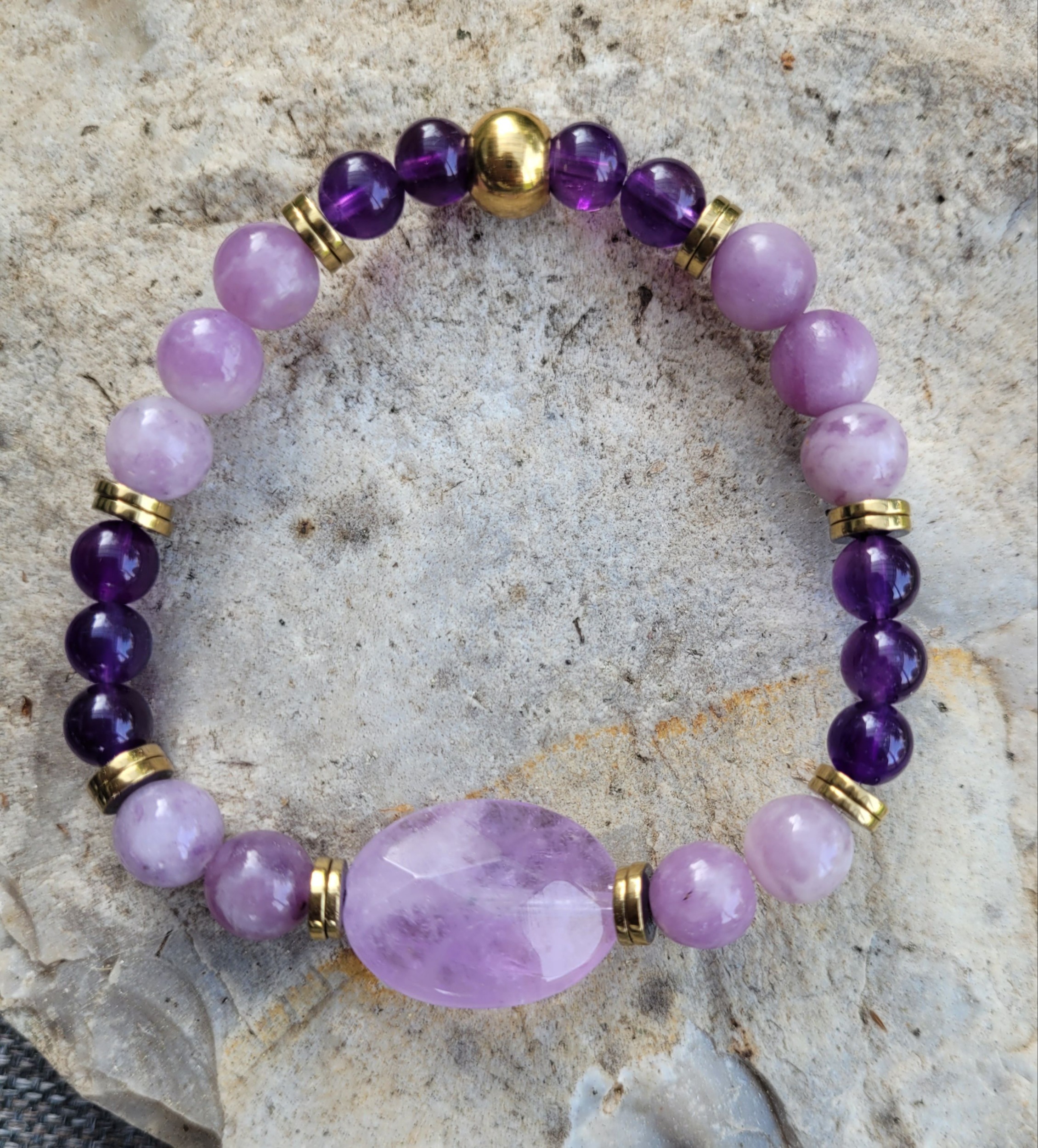 Améthyste et Lépidolite Améthyste et Lépidolite